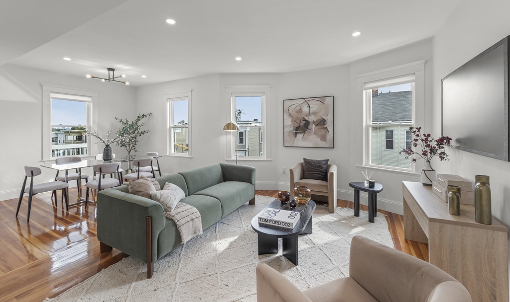 334 Centre St # 2A