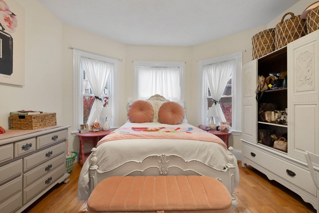 26 Clay Ave