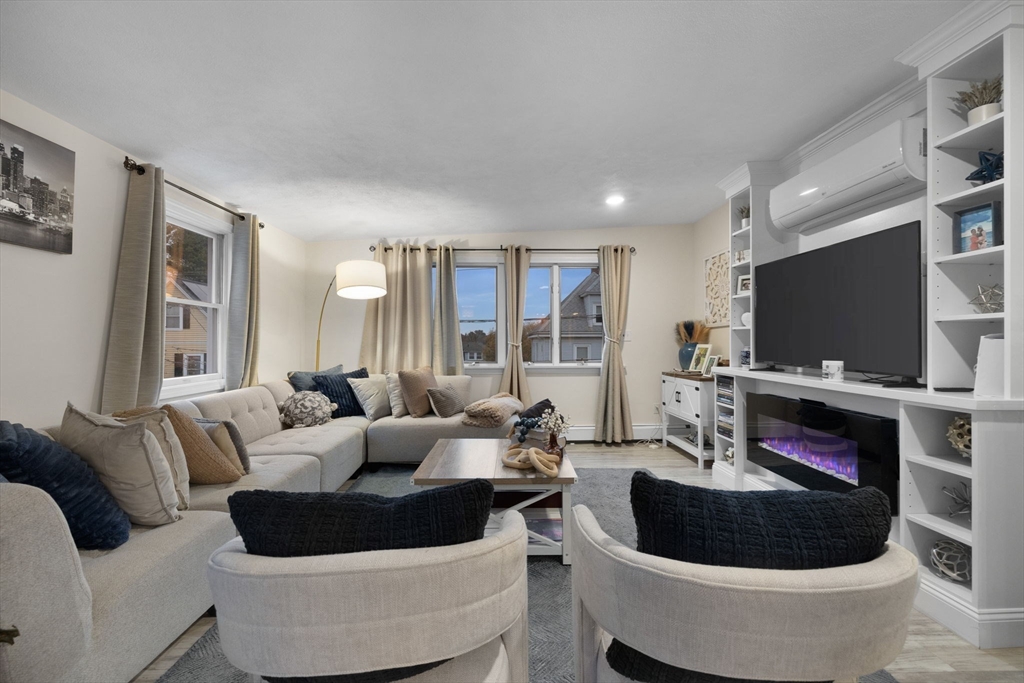 26 Clay Ave