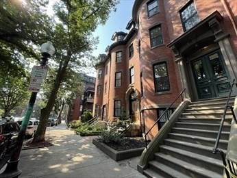62 W Rutland Square # 10