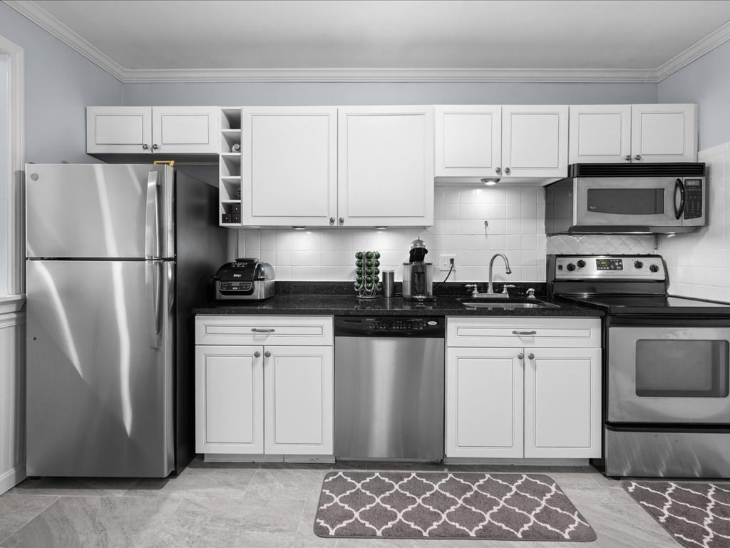 22 Branchfield St # D4