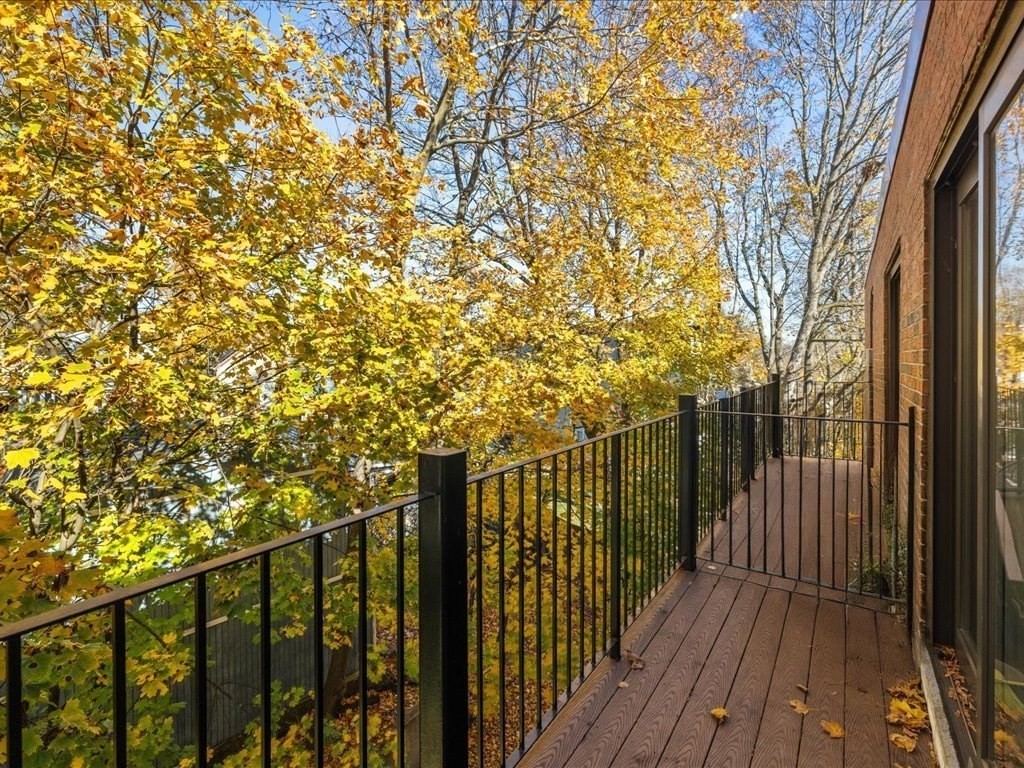 22 Branchfield St # D4