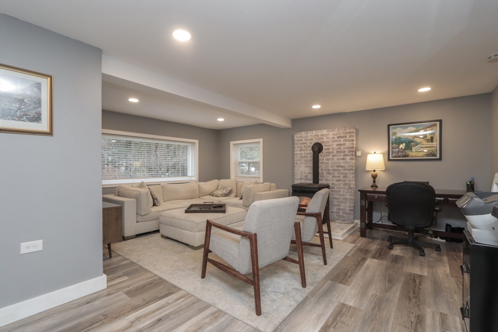 72 Charlton St