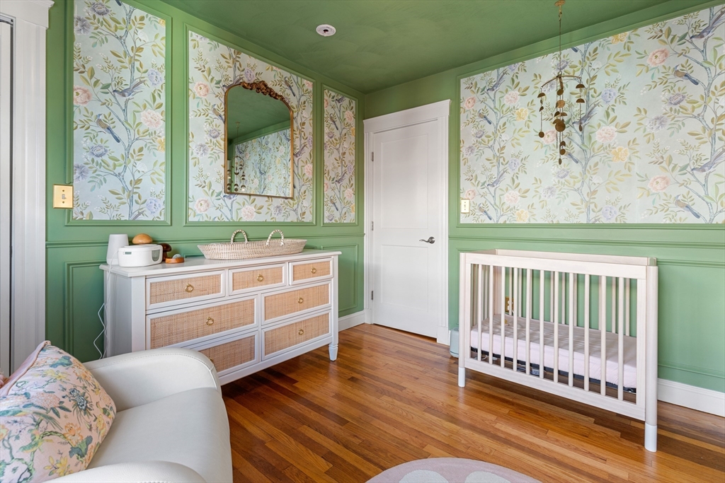 24 Thelma Unit: Penthouse