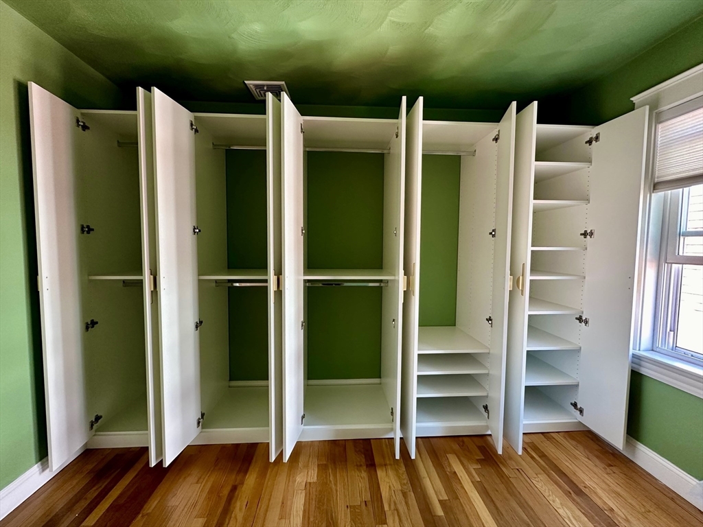 24 Thelma Unit: Penthouse