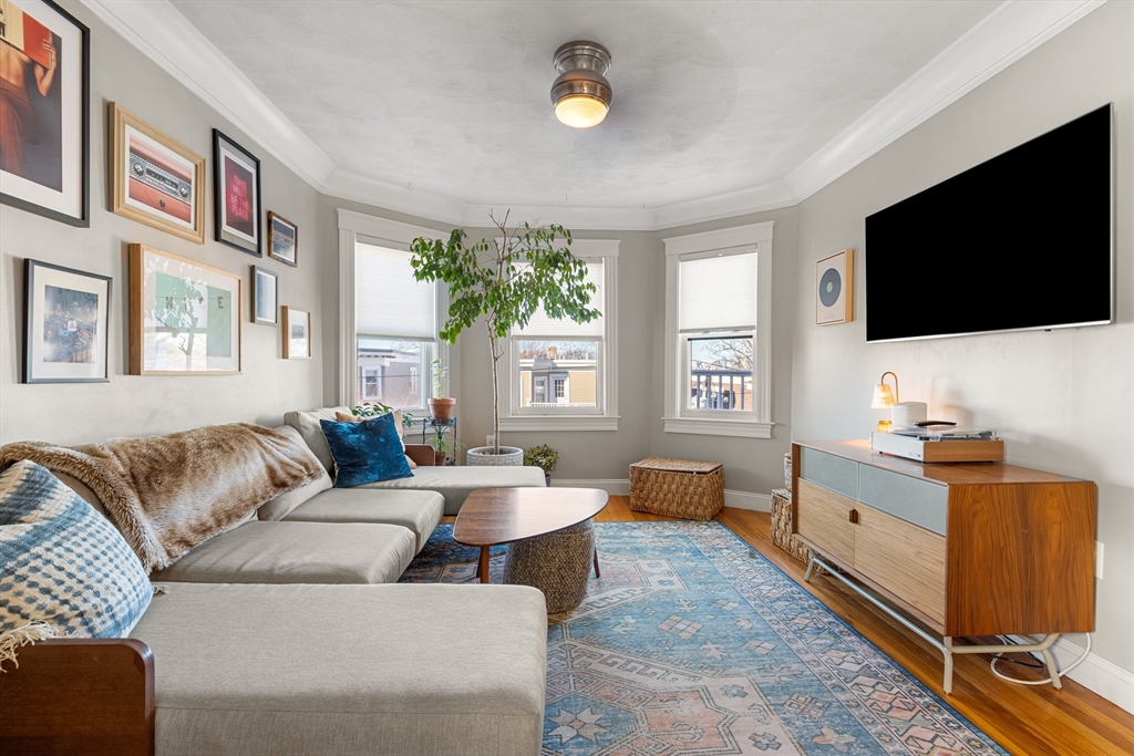 24 Thelma Unit: Penthouse