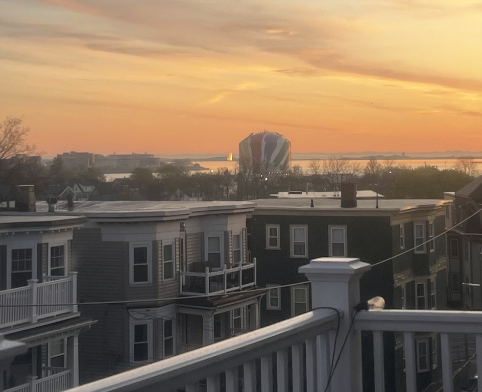 24 Thelma Unit: Penthouse