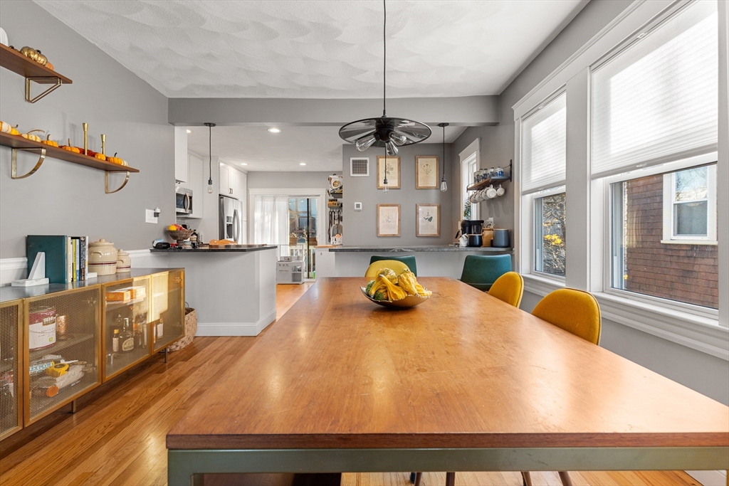 24 Thelma Unit: Penthouse