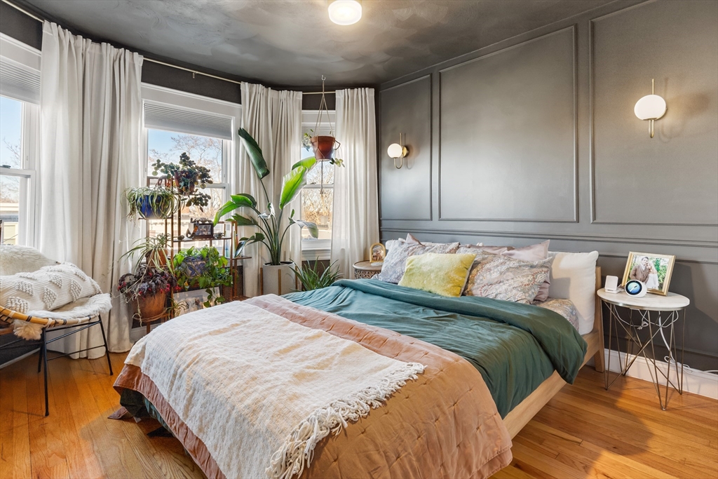 24 Thelma Unit: Penthouse