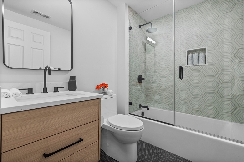 5 Chatham St # 5