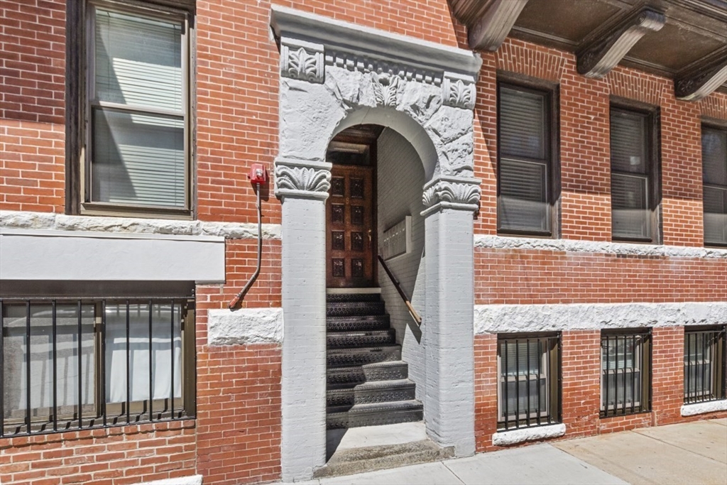 8 Battery Street # 8