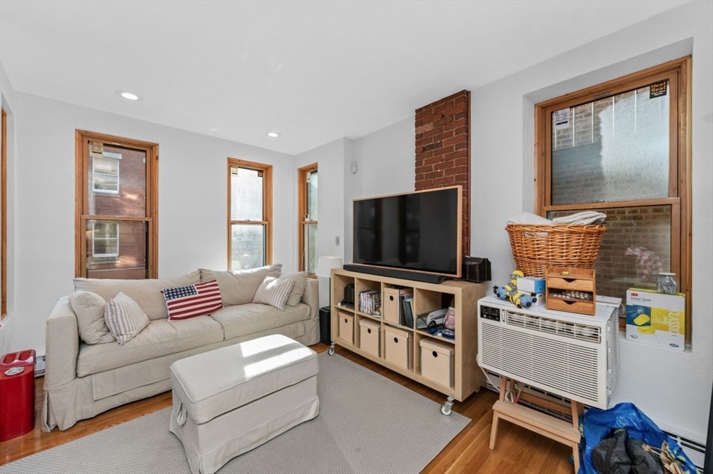8 Battery Street # 8