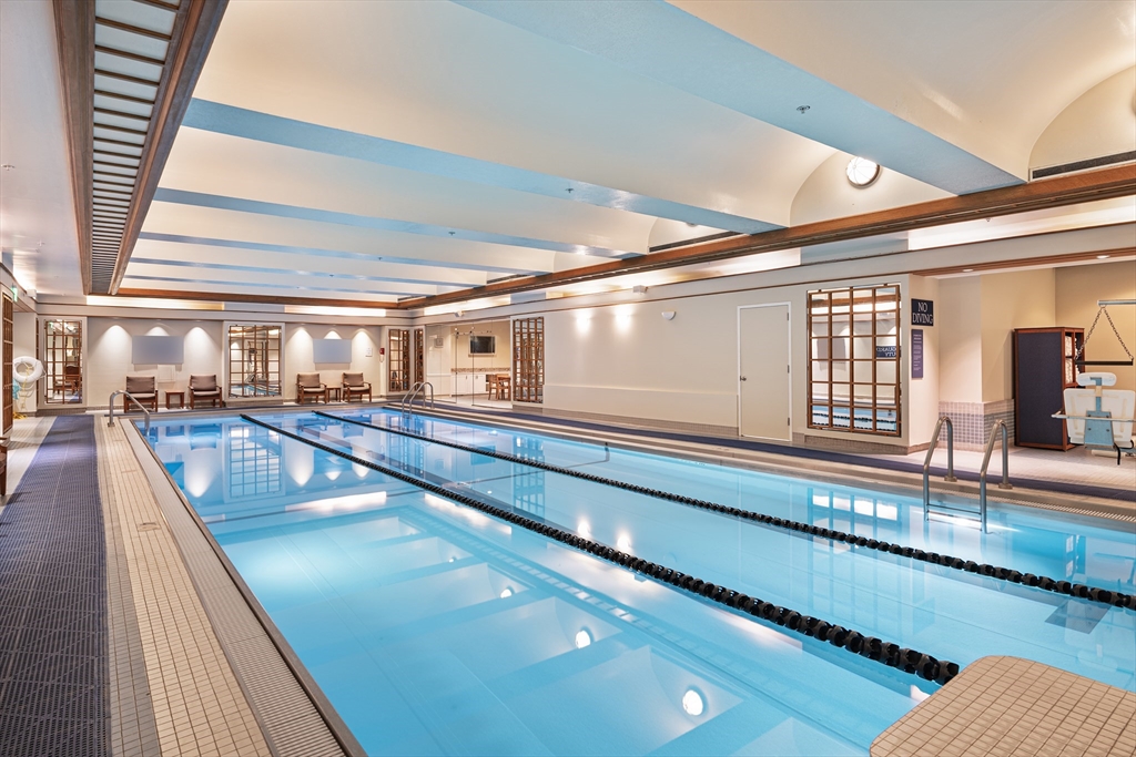 20 Rowes Wharf Unit: TH7