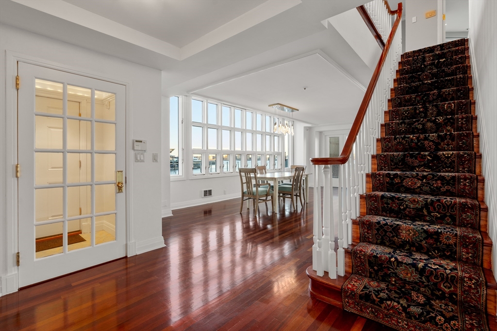 20 Rowes Wharf Unit: TH7