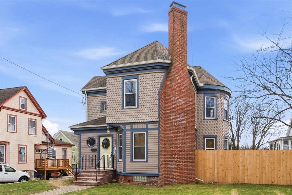 83 Greenwood St