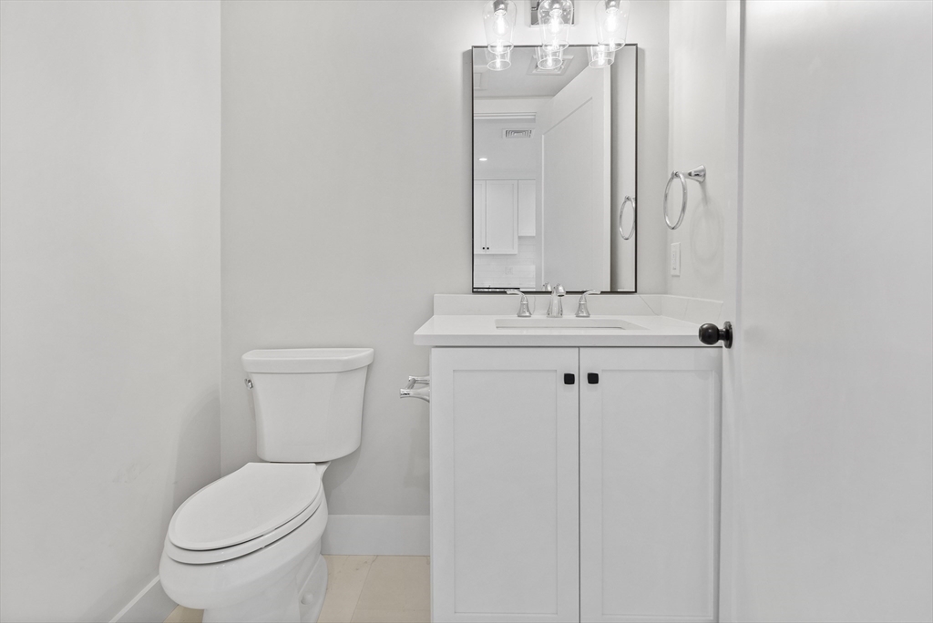 186 Bedford St # 210