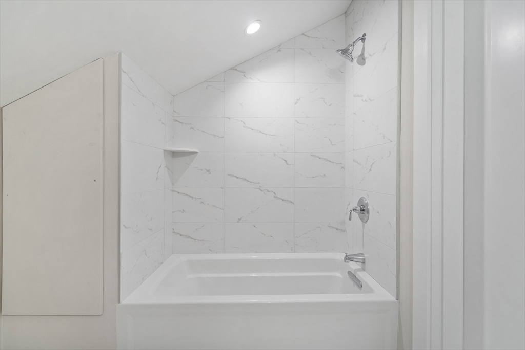 186 Bedford St # 210