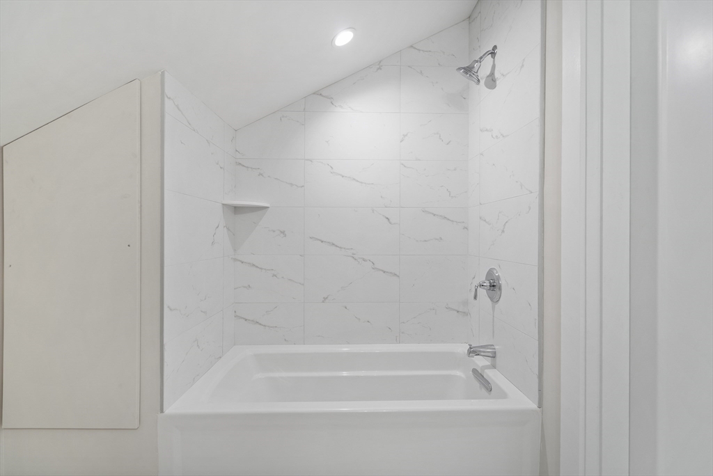 186 Bedford St # 210