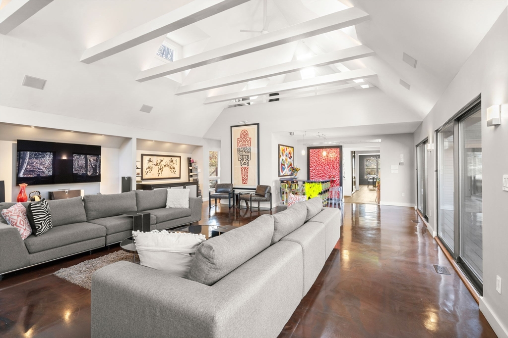 241 Perkins Street # 102 Unit: G-102
