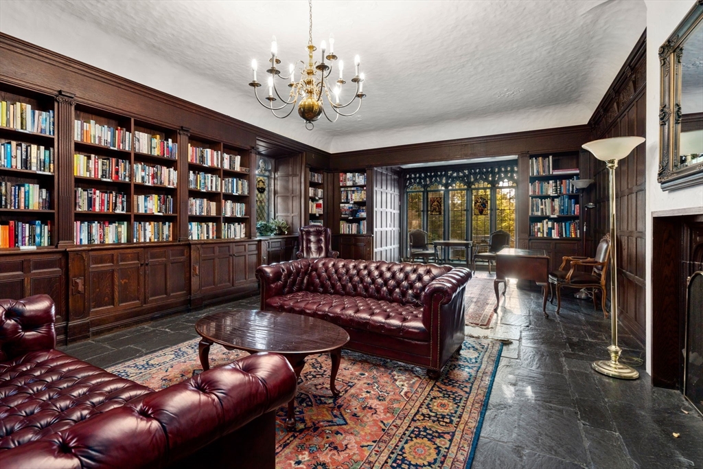 241 Perkins Street # 102 Unit: G-102