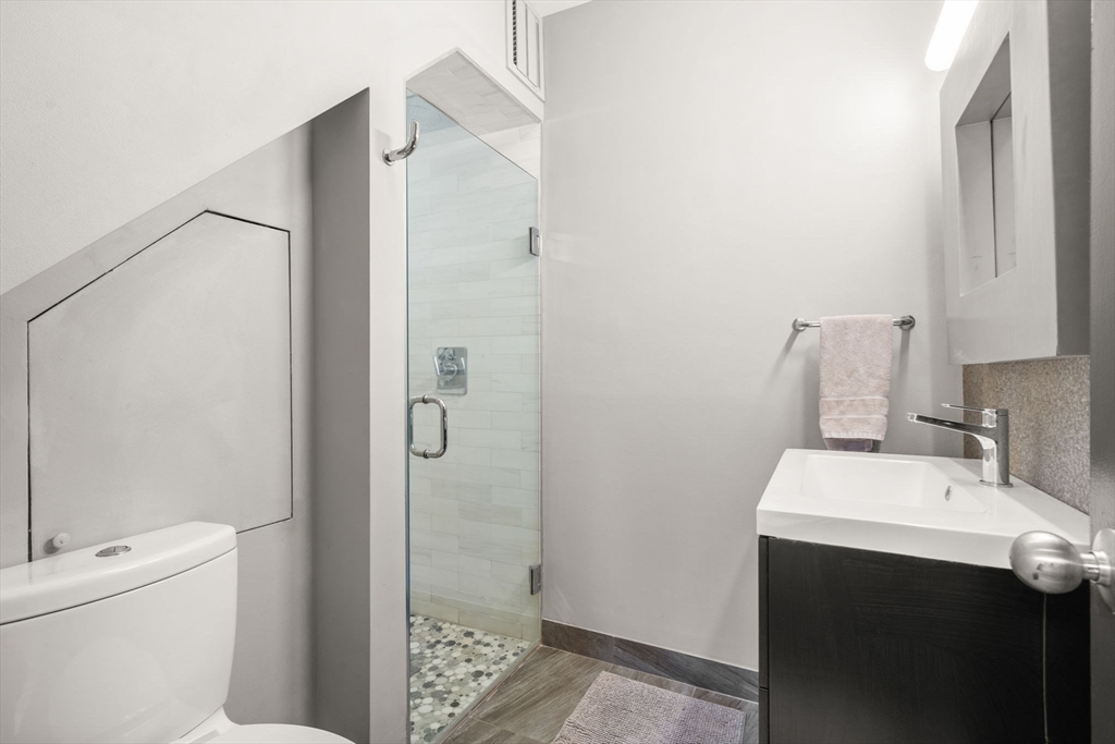 241 Perkins Street # 102 Unit: G-102