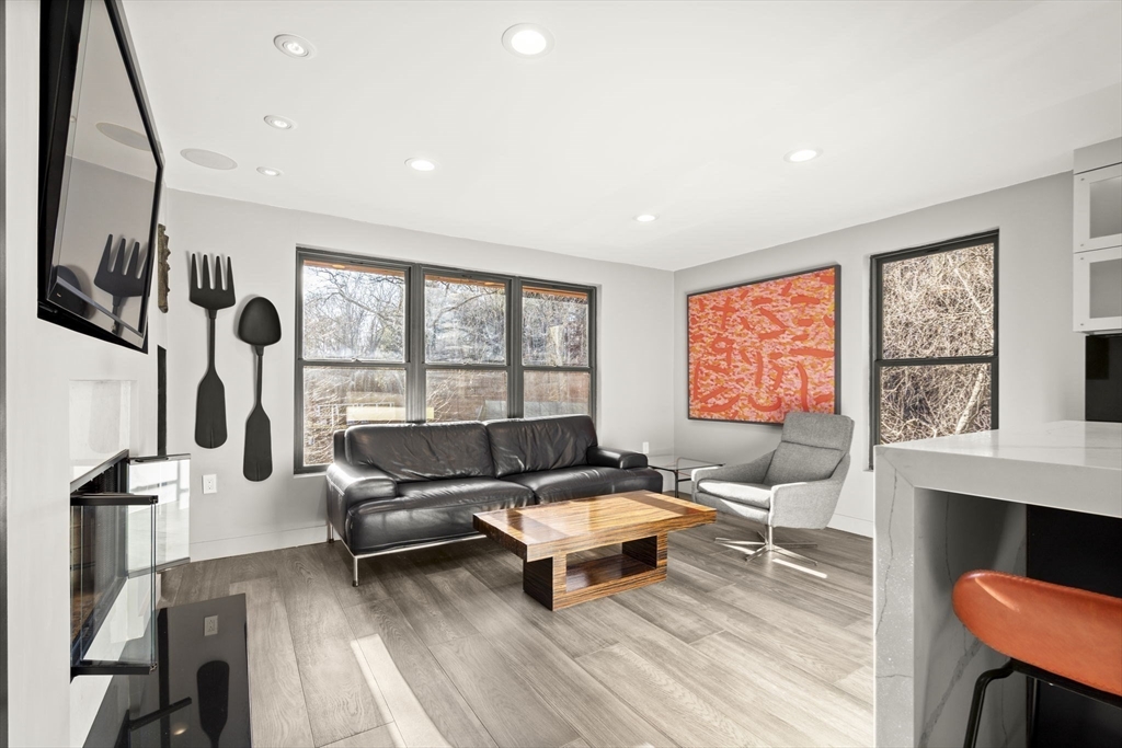 241 Perkins Street # 102 Unit: G-102