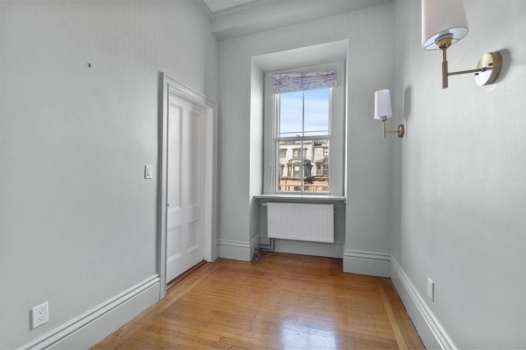 348 Marlborough St # 3