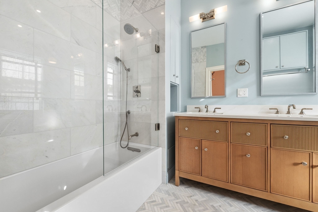 348 Marlborough St # 3