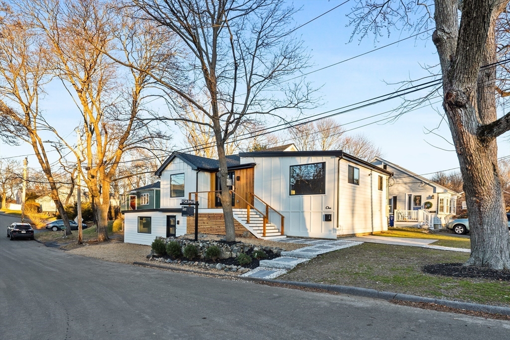 1 Knollwood Road