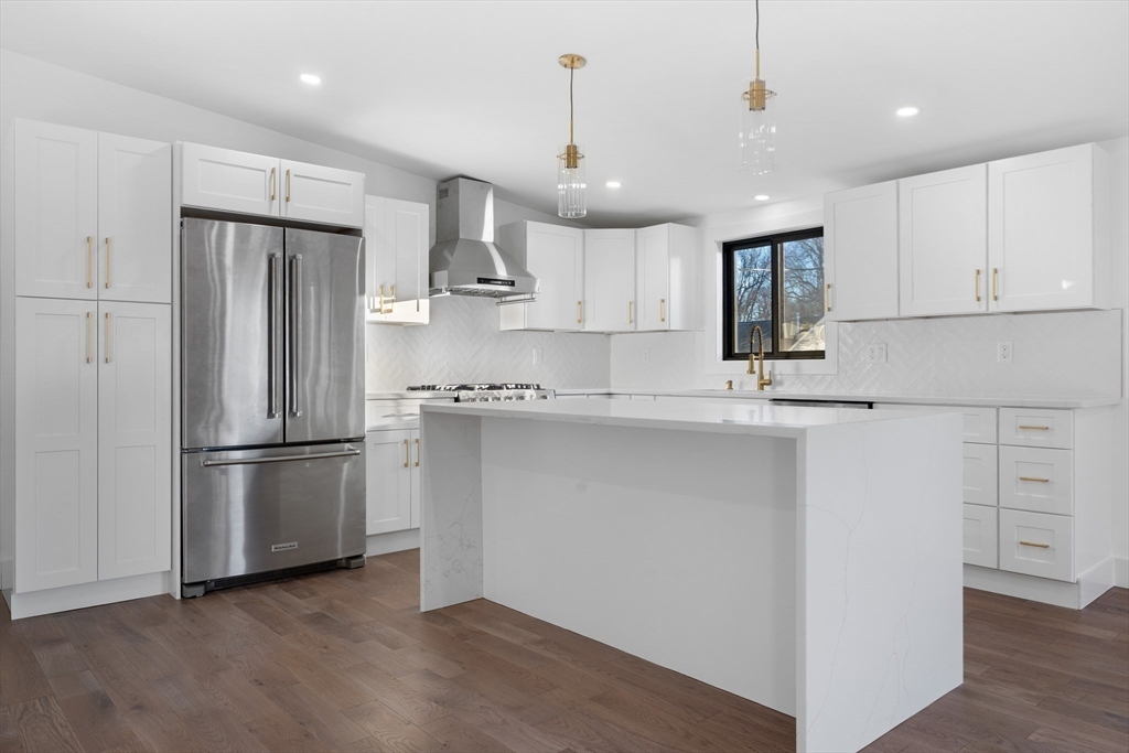 1 Knollwood Road