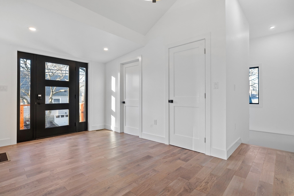 1 Knollwood Road