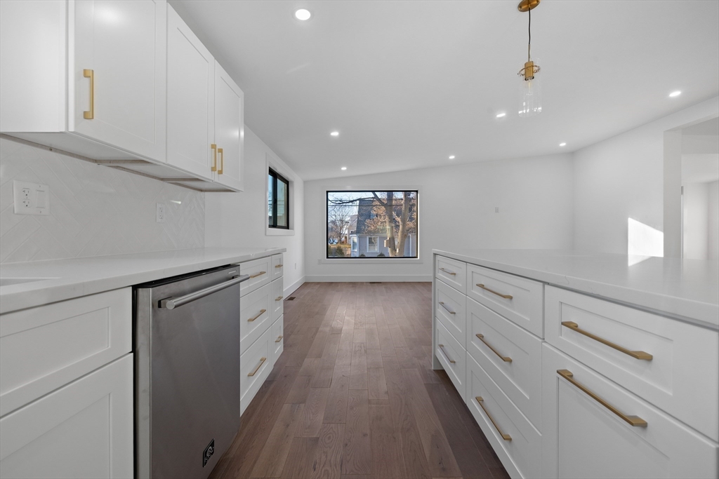 1 Knollwood Road