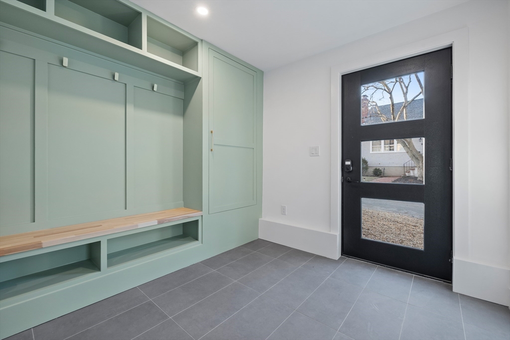 1 Knollwood Road