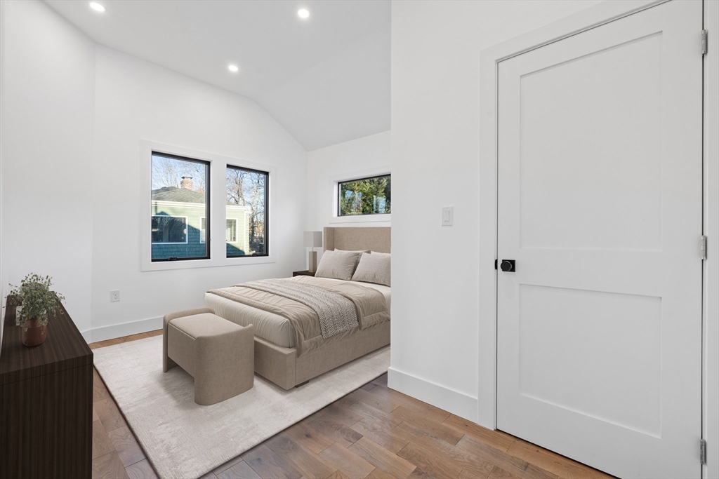1 Knollwood Road