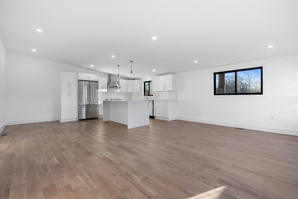 1 Knollwood Road