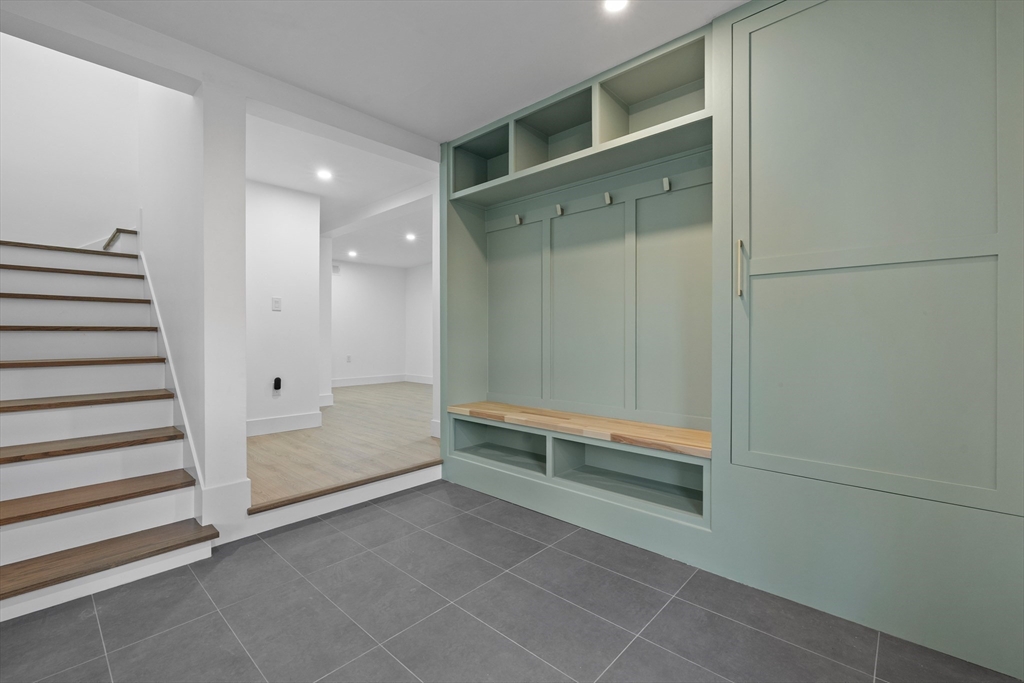 1 Knollwood Road