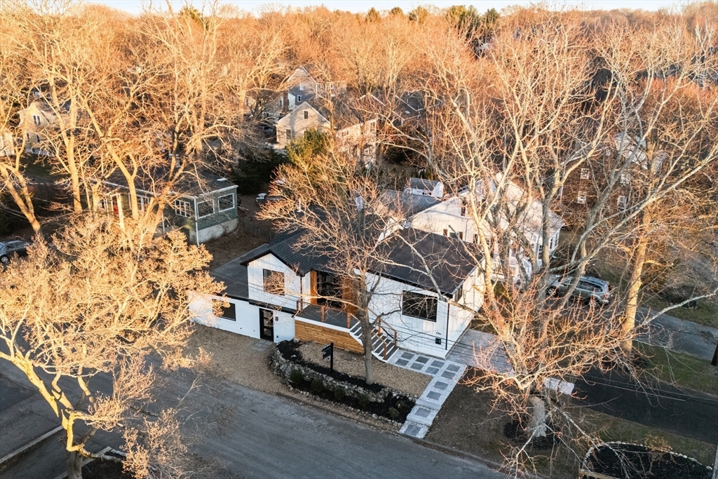 1 Knollwood Road