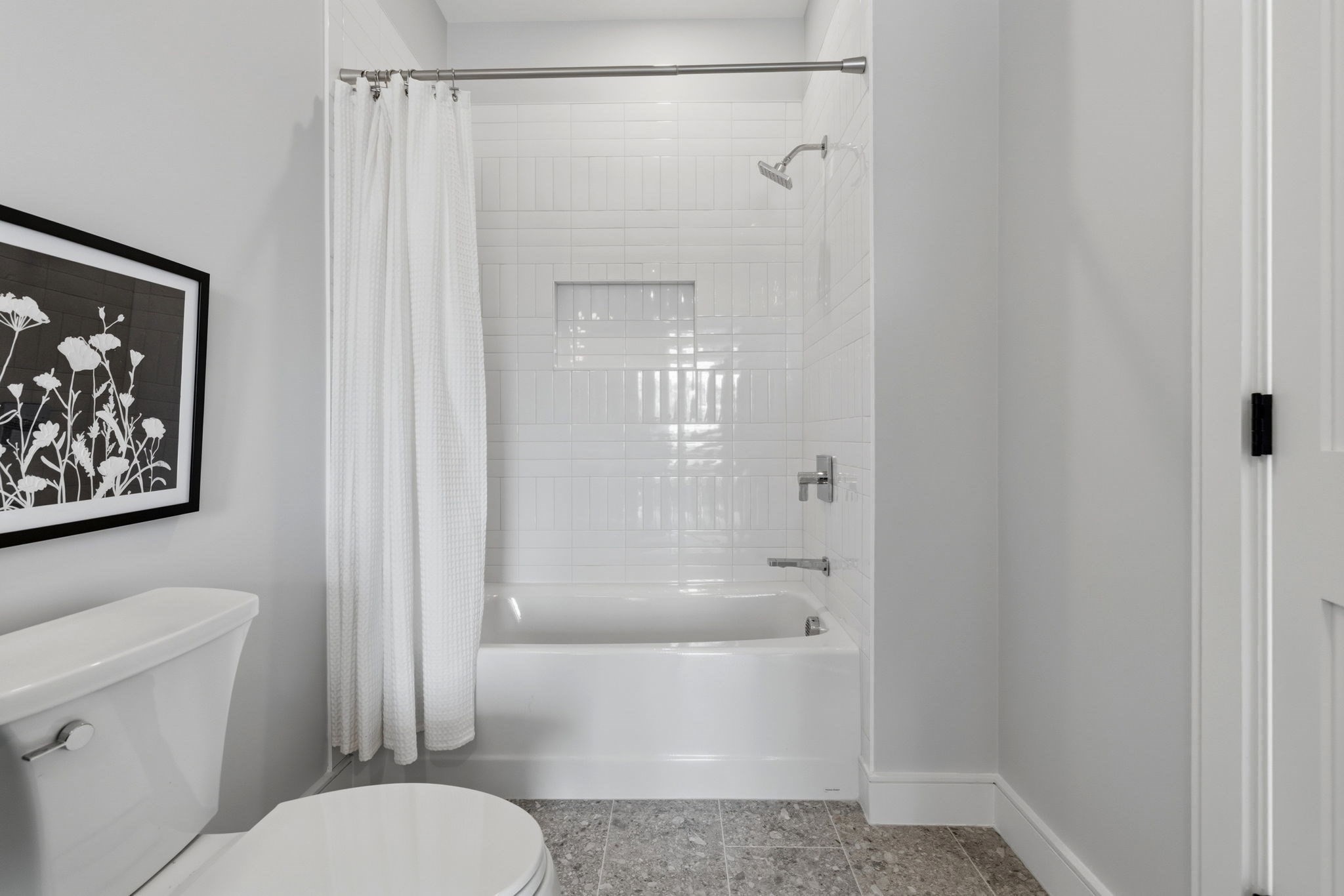 33 Chestnut St # 2