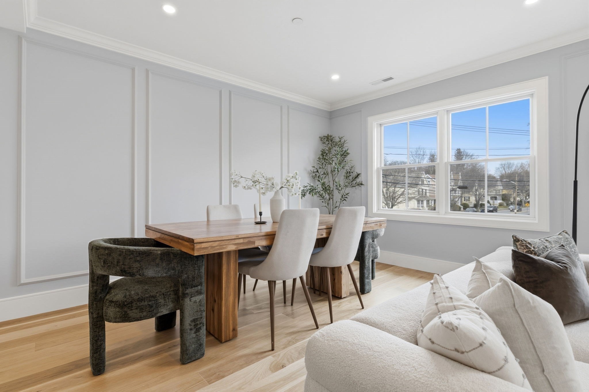 33 Chestnut St # 2