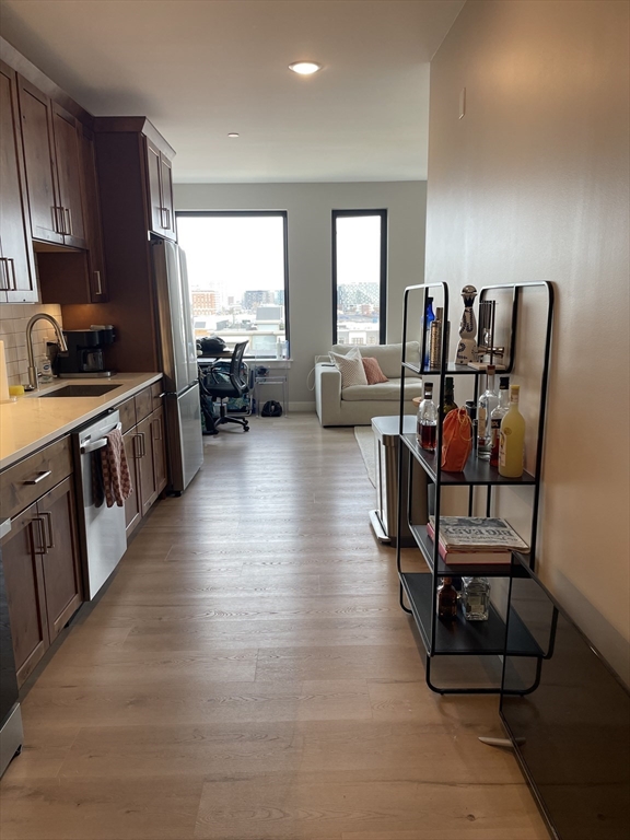 400 W Broadway # 405
