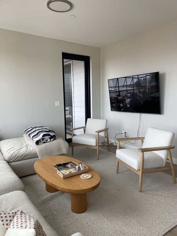 400 W Broadway # 405