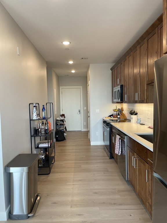 400 W Broadway # 405