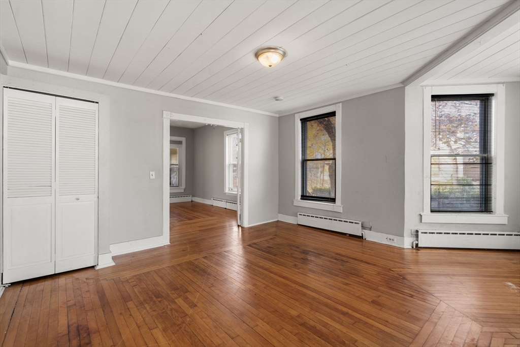 723 Main St