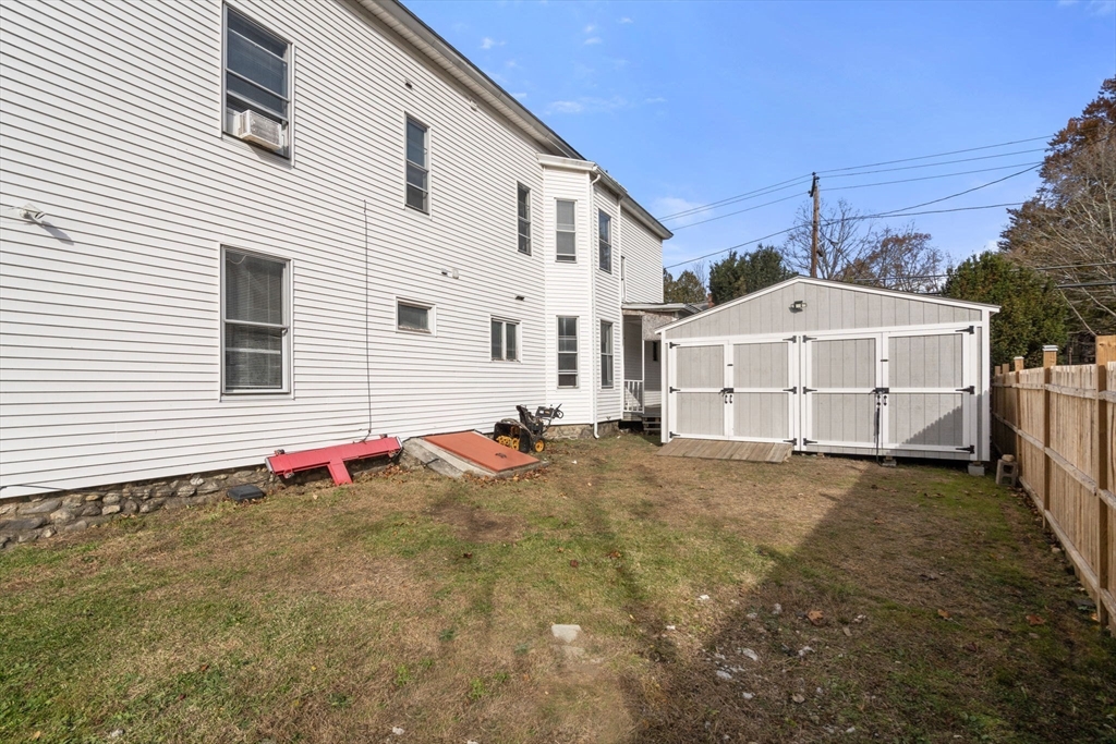 723 Main St