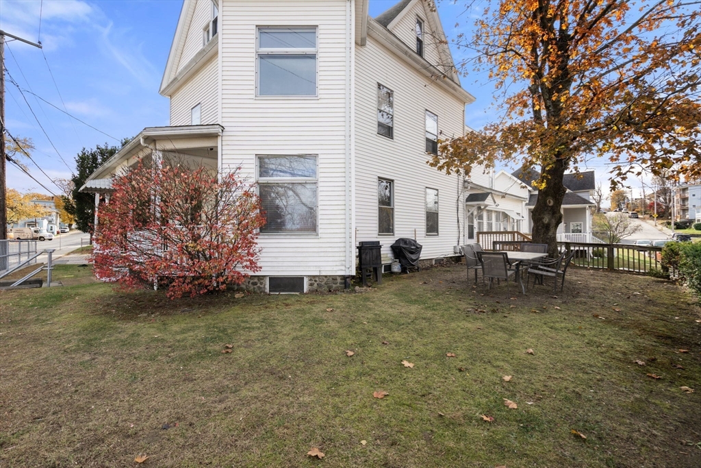 723 Main St