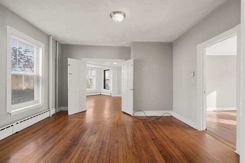 723 Main St