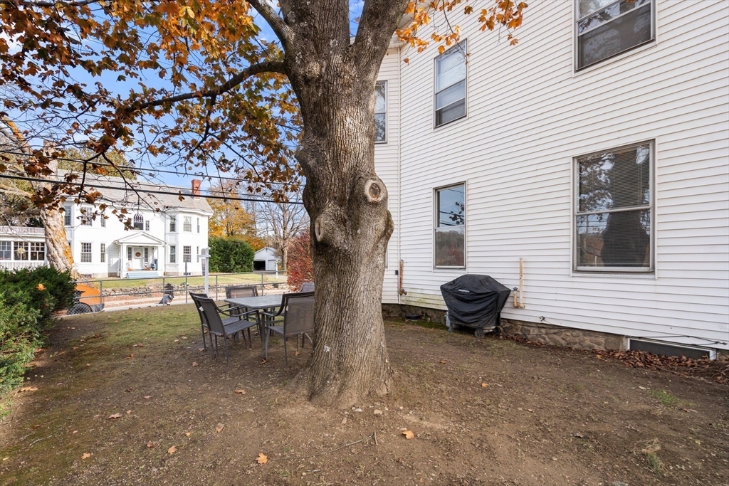 723 Main St