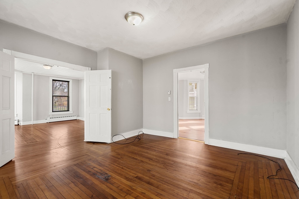 723 Main St
