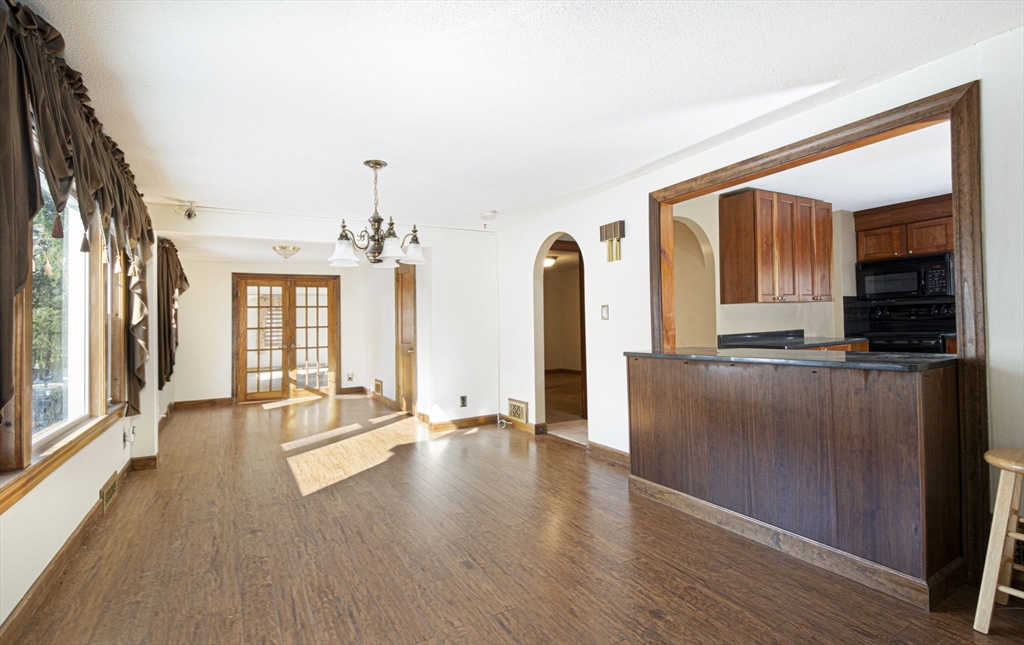 49 Pleasant St