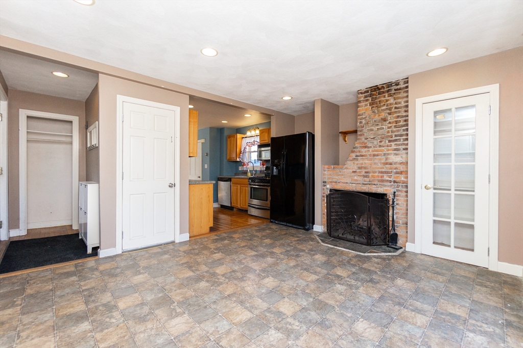 86 Flint Street